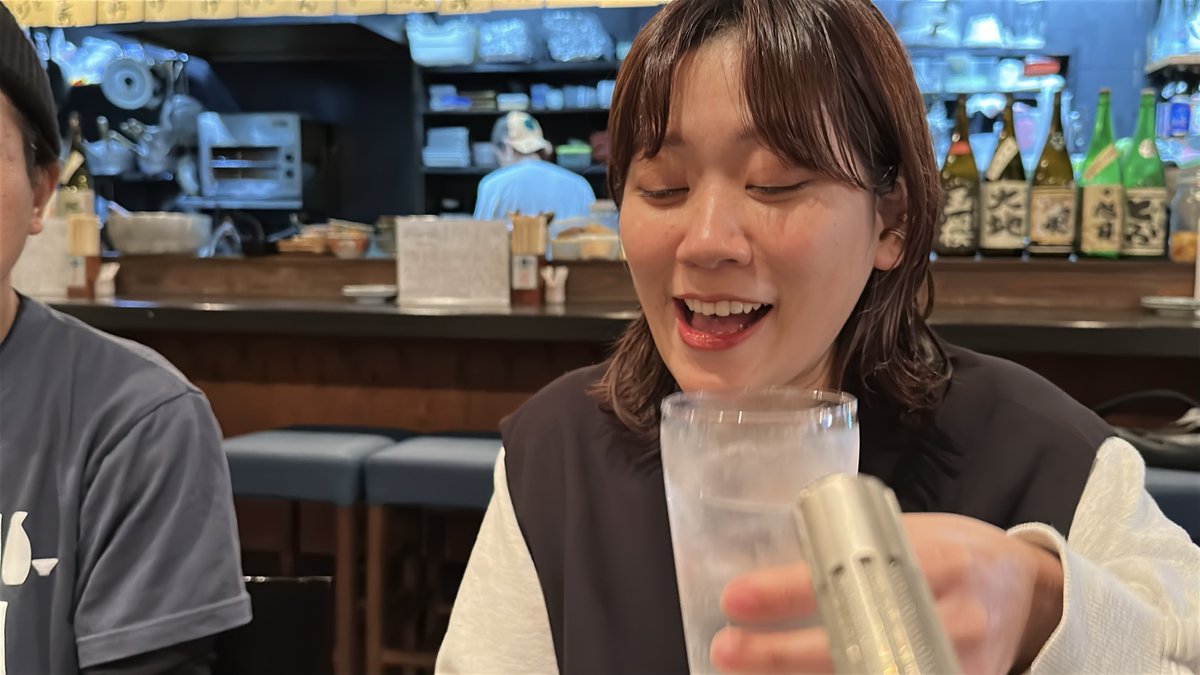 kbc_koyukittai's tweet photo. 小雪ちゃんの代打、坂口カンナちゃんでお送りする小雪ったい！初回は福岡市早良区室見の「やまに商店」９年のお店には、おがけんさんの似顔絵が貼ってありました。今回「博多蒸し鶏ネギまみれ」をいただきました！来週月曜日までにリポストするだけで今回は薩摩酒造の「芋屋波平」が当たるかも！＃懸賞 https://t.co/B3XYp9Yt9S