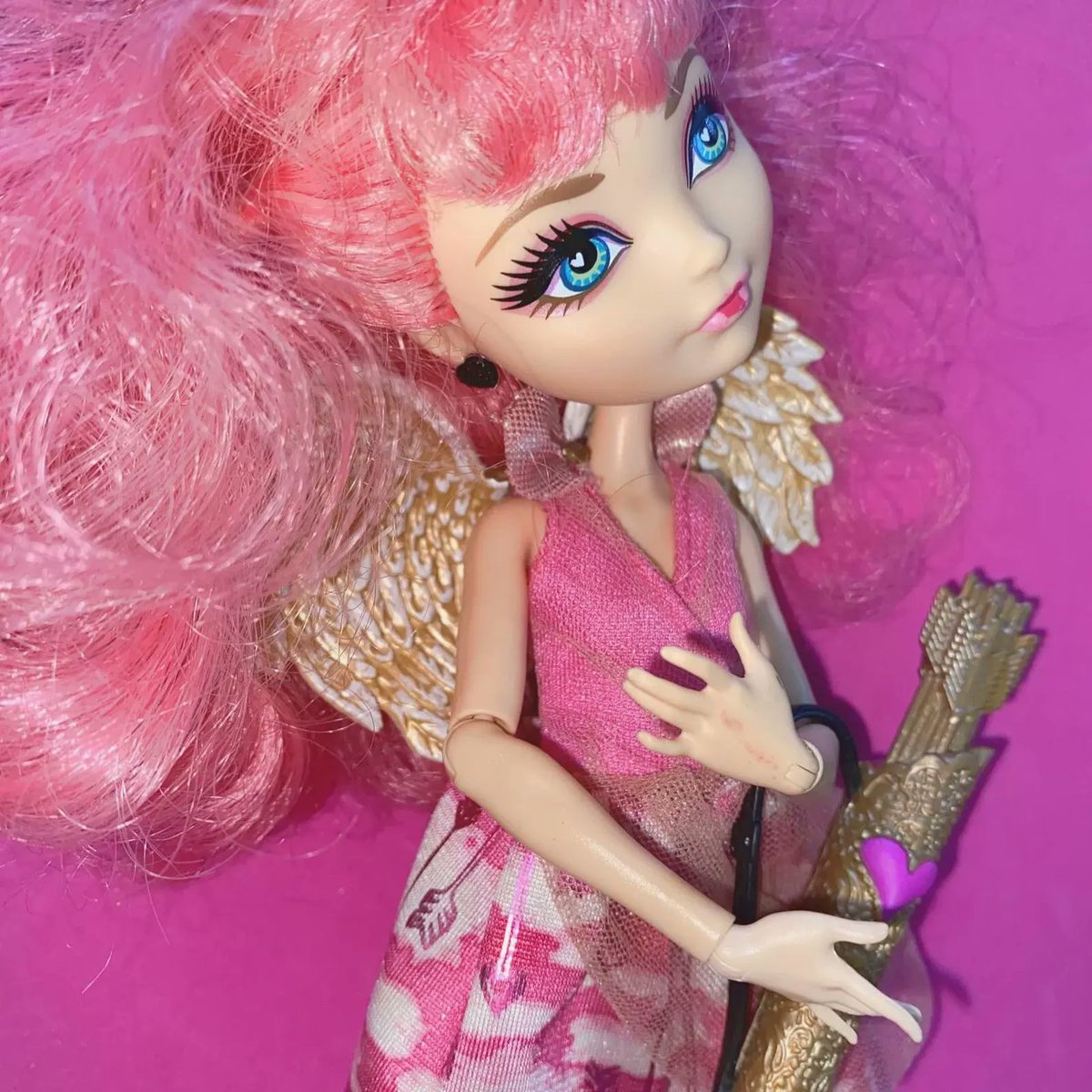 ToastySquirrel's tweet photo. I have two super pretty Ever After High dolls available. Blondie Lockes and Cupid 🏹💛 https://t.co/YtcA3A40Qm

#etsy #dolls #everafterhigh #blondielocks #cupid #firstchapter https://t.co/3hdHjpjp9p