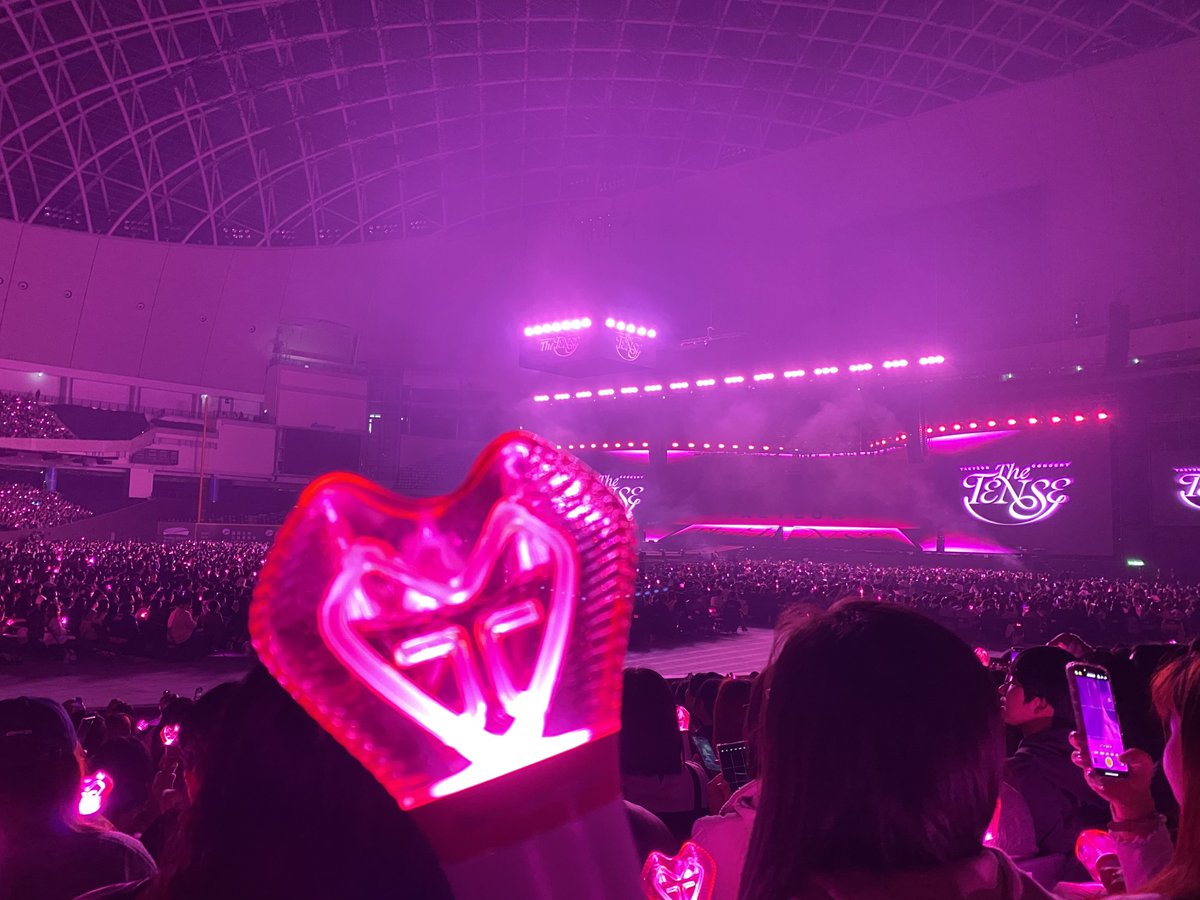 taengab's tweet image. a thought i had while watching taeyeon’s taipei concert: the internet will always be small and a negative comment a person can make can never tarnish the reputation that taeyeon has cultivated over the years, one that has secured her an active and longstanding fanbase. 

almost…