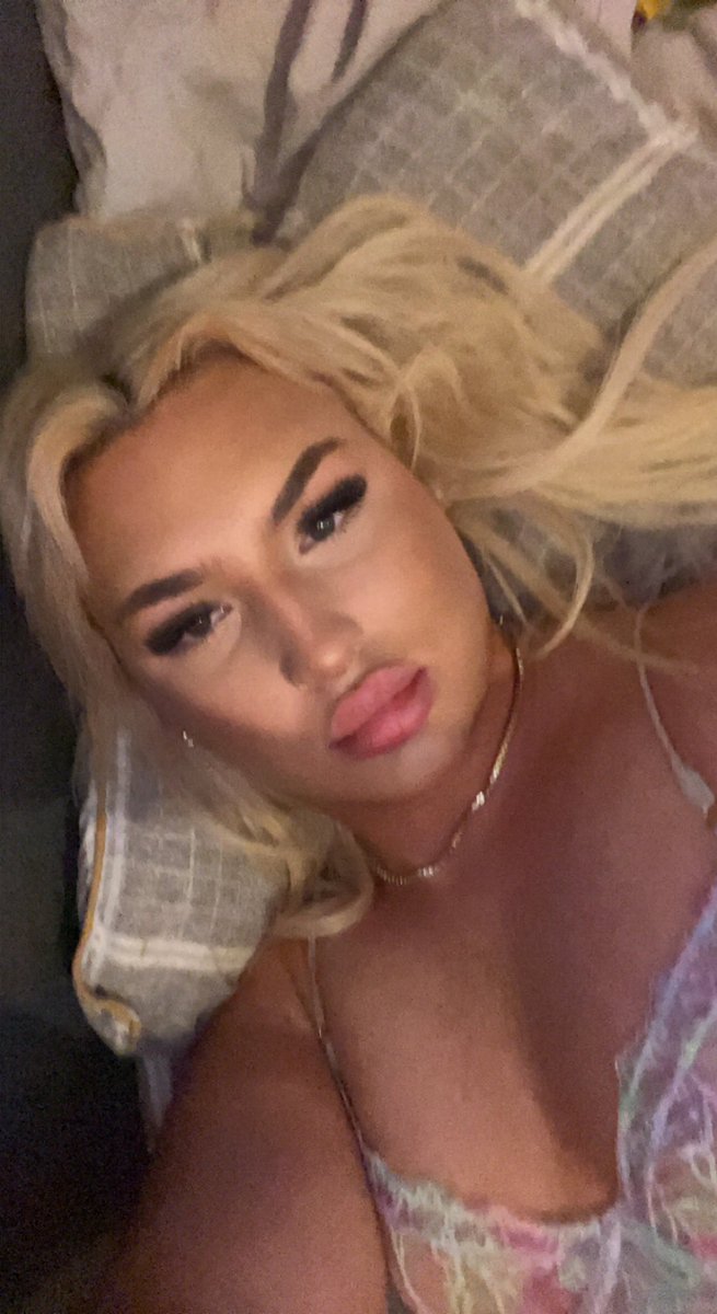 baddestbarbiex's tweet photo. Rt for my free sex tape in messages !

 #trans #onlyfans #onlyfansmodel #tgirl https://t.co/OrpjgSOgJk