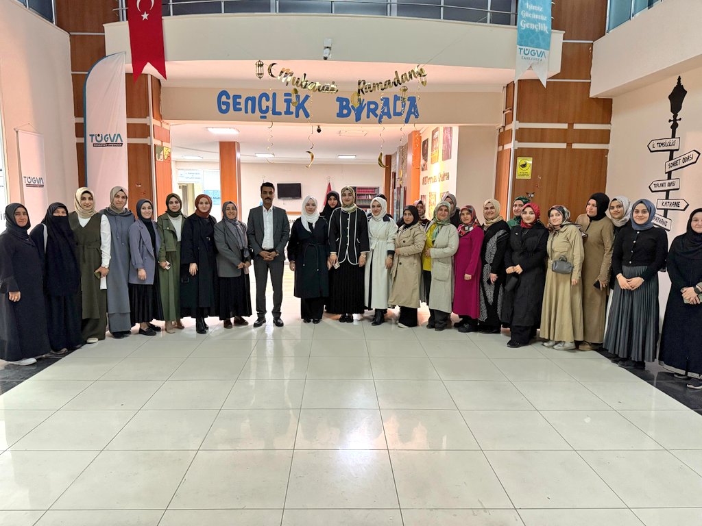 Evinize hoşgeldiniz

Peygamberler şehri Şanlıurfa’da, kardeşlik ve muhabbetle dolu bir iftar sofrasında TÜGVA Genel Başkan Yardımcımız ve Kadın Aile Koordinatörümüz  Sn. <a href="/Av_TubaArslan/">Av. Tuba Arslan</a> misafirimiz oldu.
 Manevi atmosferi derinden hissettiğimiz güzel bir iftar buluşmasında birlik