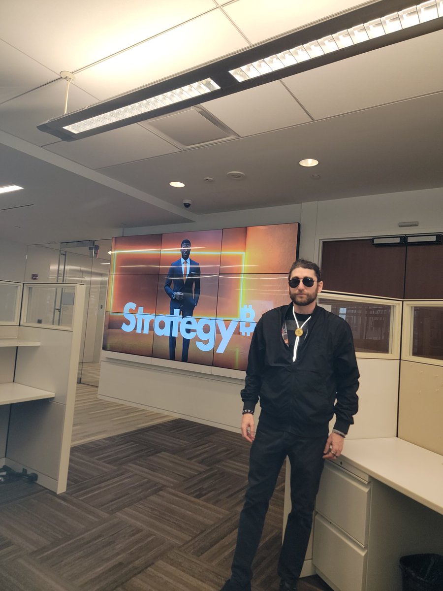 theYOLOBOLO's tweet photo. Bitcoin Bolo coming soon https://t.co/0WsIqVjsIf