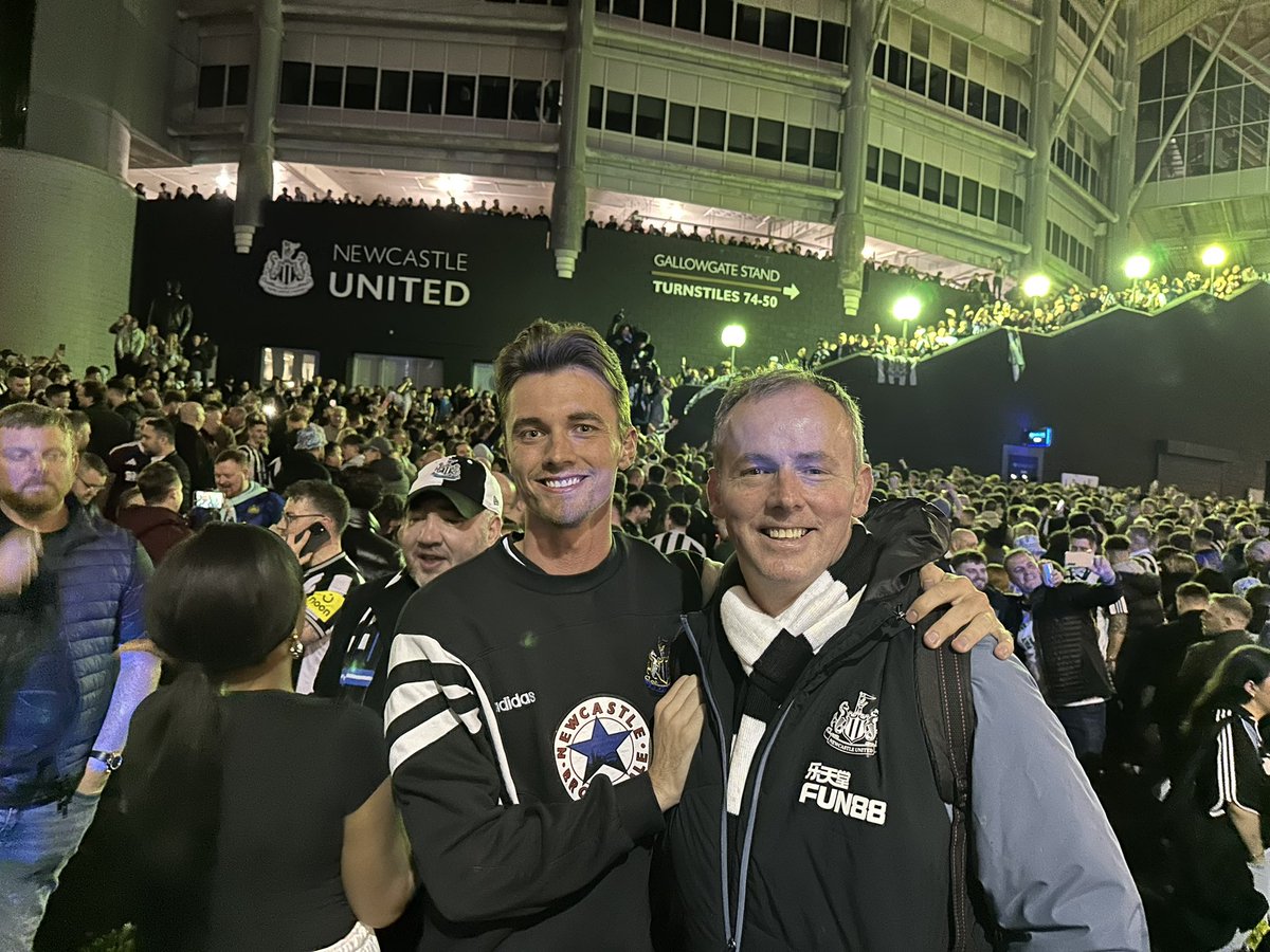 KieranWilson2's tweet photo. 54 years with no trophy, 27 years following in his footsteps. 

The wait is finally over. 

#NUFC #NUFCFans https://t.co/V8npK7UKHw