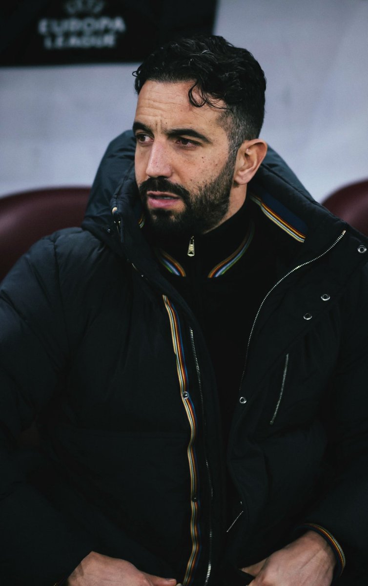 🚨🚨🎙️| Ruben Amorim on the fans chanting in his name: 

"It's strange. It gives me a lot of responsibility. I know we're still very far from what they expect and what they deserve. I know that. I want to win and improve our performance."