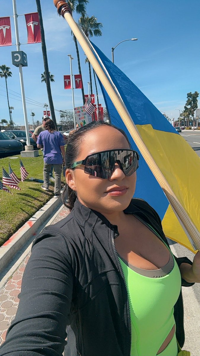 Slava Ukraini, bitches