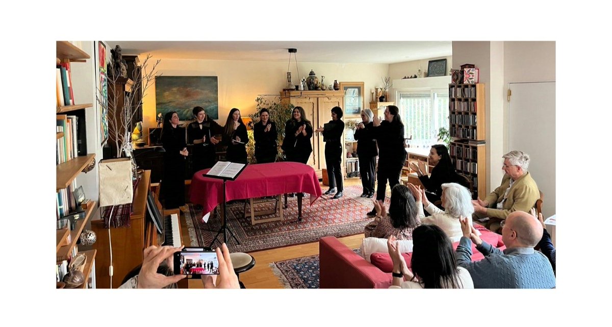 FiligranaV's tweet photo. El domingo pasado, recibiendo el cálido aplauso del público de nuestro Apéro-concert! Muchas gracias! https://t.co/3vqP03CQpy
