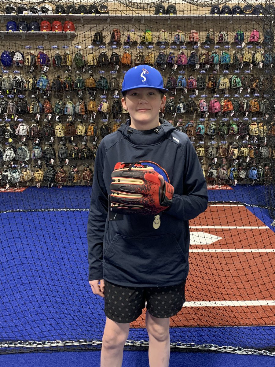 We gave away 2 gloves at our last bat demo.  Here is the first winner, who picked up his Rawlings Rev1X.  He was a happy camper! 🇺🇸❤️⚾️ Congratulations!!  And thank you to everyone who’s come and visited our new store!