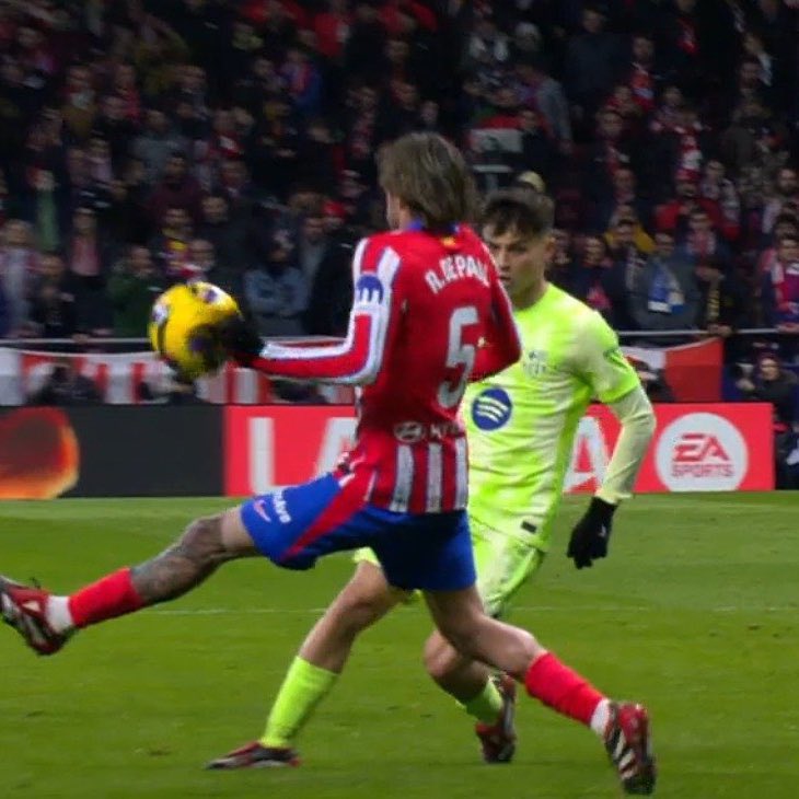 برشلونة هذا الموسم قاهر ومرعب بشكل لا يصدق ❤️‍🔥🔥
يضرب الكل في الكل 💪🏻
يركل الاندية في الملاعب 
ويفشل مخططات التحكيم في المكاتب👊🏻

أحذر فأنت التالي 🫵🏻🤌🏻

Ƒօɾçą βąɾçą 🔴🔵