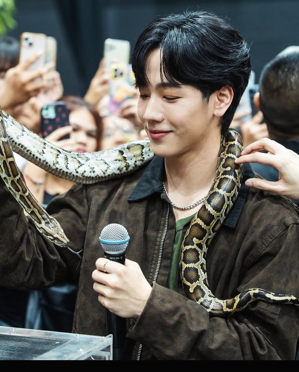 YinwarBrasil's tweet photo. 📱📷 (16.03.2025) Atualização de z0m_0 no IG.
@yinyin_anw @warwanarat 🐄🐾🐆
#TheMallLifestoreJungleWalkXYinWar
#styledbyz0m0
#thxpic
#TheMallJungleWalkXYinWar
JUNGLEWALK 2025 X YINWAR
~🚜
#yinyin_anw @yinyin_anw Yin Anan #warwanarat @warwanarat W.Wanarat #หยิ่นวอร์ #yinwar #yinwarbr