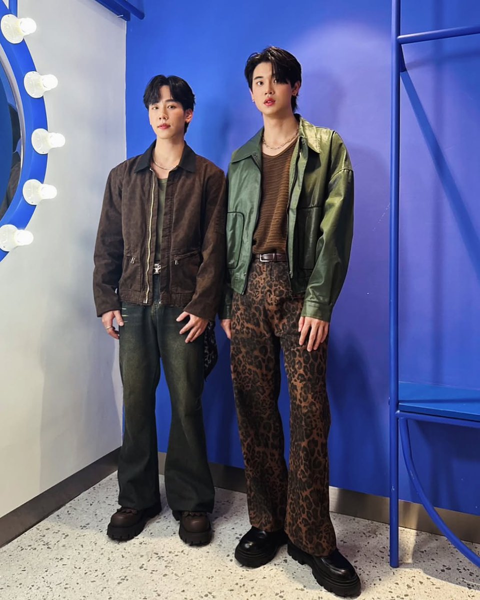 YinwarBrasil's tweet photo. 📱📷 (16.03.2025) Atualização de z0m_0 no IG.
@yinyin_anw @warwanarat 🐄🐾🐆
#TheMallLifestoreJungleWalkXYinWar
#styledbyz0m0
#thxpic
#TheMallJungleWalkXYinWar
JUNGLEWALK 2025 X YINWAR
~🚜
#yinyin_anw @yinyin_anw Yin Anan #warwanarat @warwanarat W.Wanarat #หยิ่นวอร์ #yinwar #yinwarbr