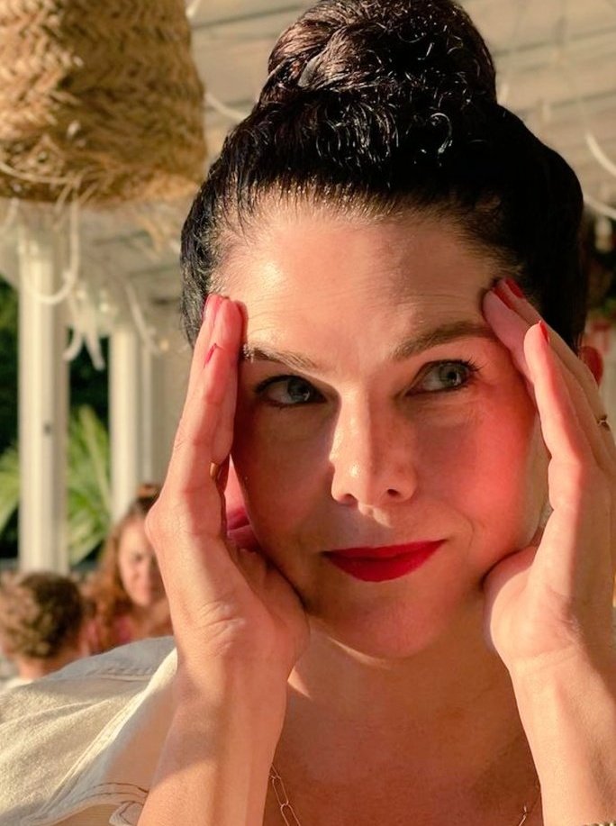 The happiest of birthday wishes and forever love to my guiding light <a href="/thelaurengraham/">Lauren Graham</a>, may you be blessed with laughter, joy and happiness every day, but especially today! Keep being you and keep looking up ❤️🎂❤️