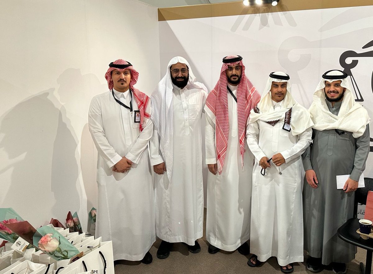 Neja_Alotaibi's tweet photo. ابرز احداث مشاركة شركة الدكتور نجاء بن طلق العتيبي وشركاؤه لمحاماة والاستشارات القانونية في ايفنت #لمتنا في #الظهران_اكسبو 
حيث استعرضت الشركة ابرز الانظمة و نشر الثقافة القانونية لزوار المعرض https://t.co/jAj8I2IKuj