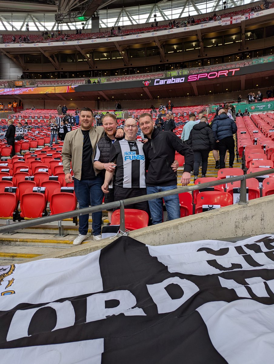 Ross Moore tweet media