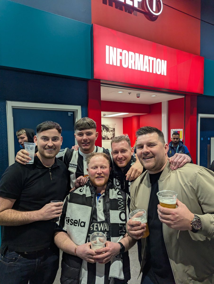 Ross Moore tweet media