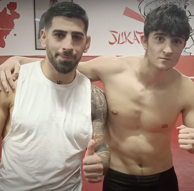 mmazeke's tweet photo. If someone from Makhachev gym did this the media would be roaring all kinds of crazy stuff rn https://t.co/StgGCuZBF1