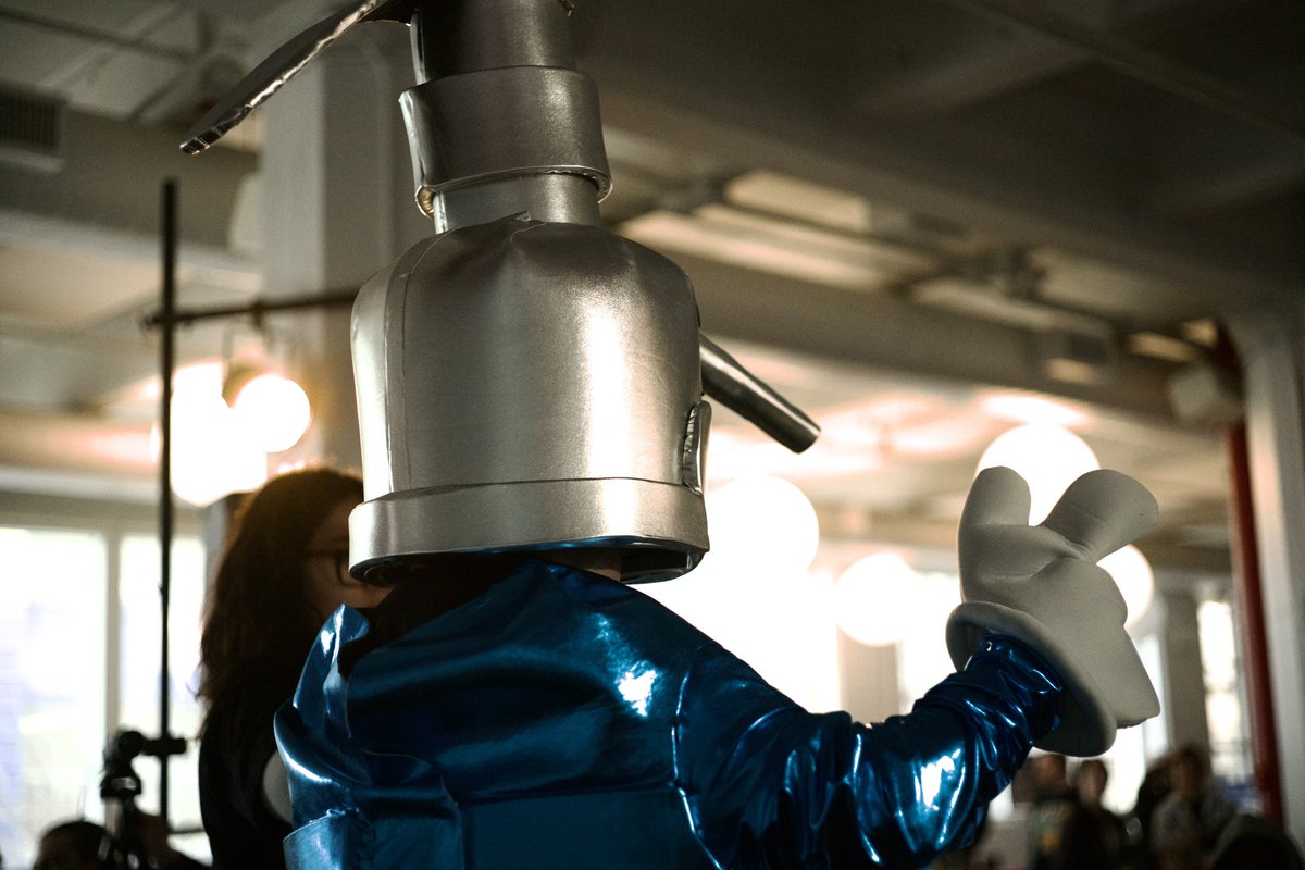 Benny safdie tweet media