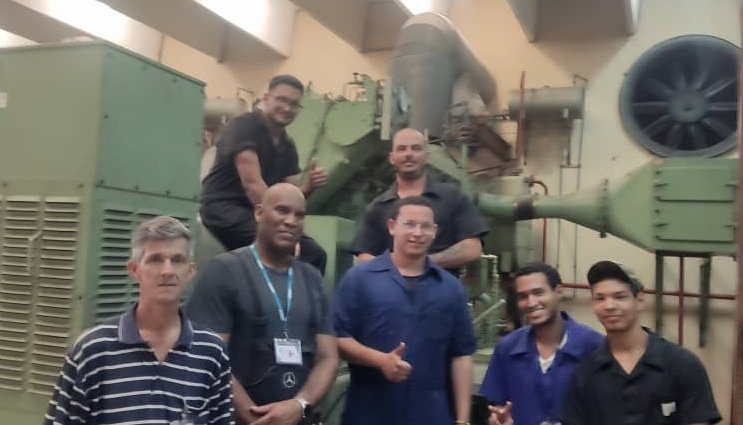 En las empresas de #BioCubaFarma, sus trabajadores son el corazón de la acción. Ellos laboran con dedicación, muchas veces en horarios extendidos o condiciones desafiantes. Nuestro reconocimiento a todos los que están contribuyendo en este momento de contingencia. #UnidosXCuba