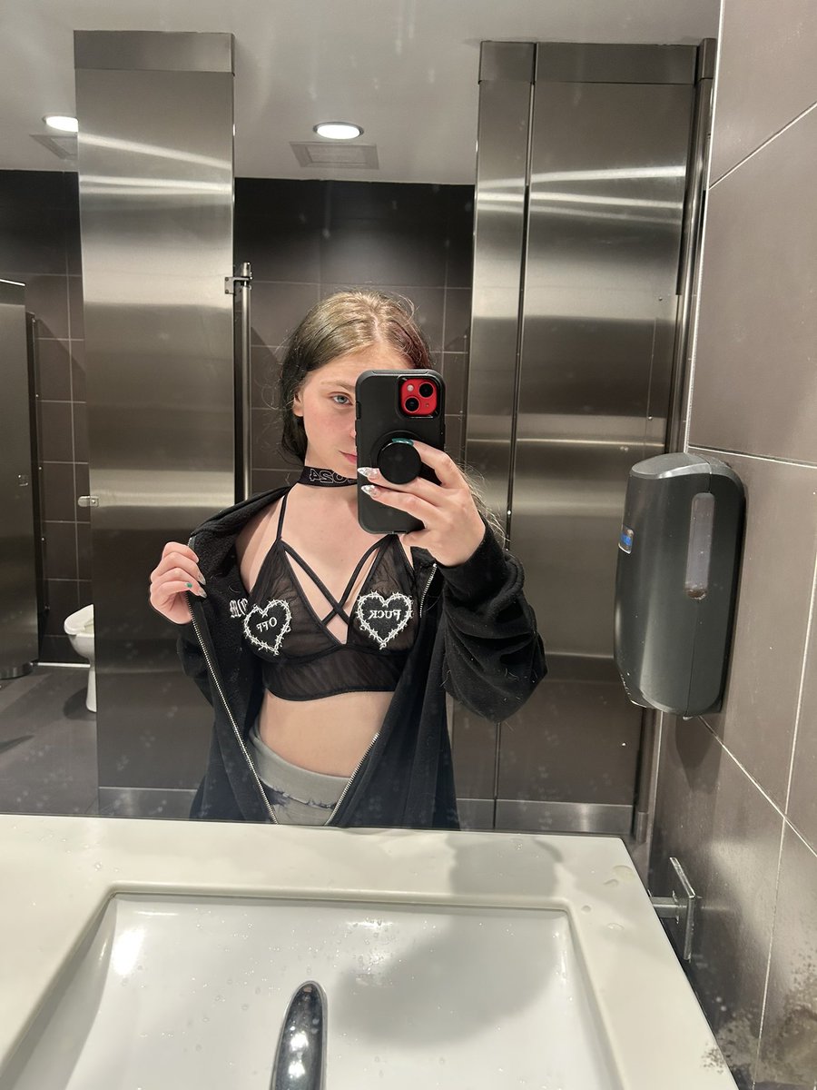 Lil_Demon202's tweet photo. New post🤤

https://t.co/zlOceNhGhX https://t.co/Cmwx176ZFC