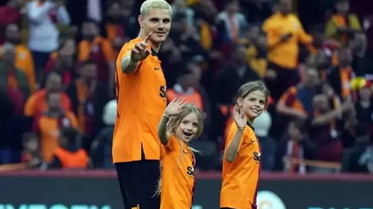 Mauro Icardi es un padre que ama a sus hijos y se dedica a ellos.#JusticiaParaMauroIcardi