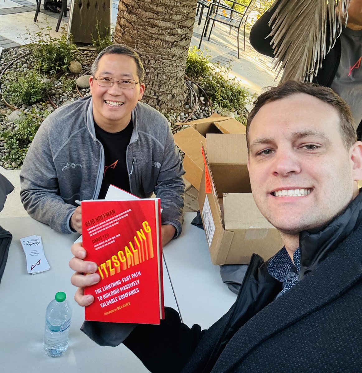BenHolfeld's tweet image. Got my signed #Blitzscaling book from @reidhoffman, @chrisyeh @jowyang @agihouse_org