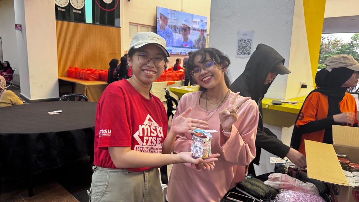 msumalaysiaFISE's tweet photo. The Lantern Case Design Competition for Sinar Ramadhan 8.0 fostered creativity and teamwork as participants collaborated to create beautifully decorated lanterns, resulting in a memorable and joyful experience
#msumalaysia
#msufise
#internalcompetition https://t.co/J27EXQGM0l