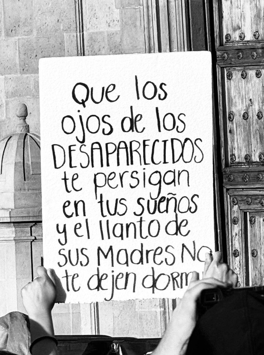 Ryo 💞 (@ryo_hermoso) on Twitter photo CONTUNDENTE MENSAJE para <a href="/Claudiashein/">Claudia Sheinbaum Pardo</a> de parte de las familias de jóvenes desaparecidos.☝️
#NarcoExPresidenteAMLO
Me ayudan ARROBANDO a la destinataria ? 🤷♀️
#NarcoPresidentaClaudia
Quien de acuerdo? 👇🙋🏼♀️ CONTUNDENTE MENSAJE para <a href="/Claudiashein/">Claudia Sheinbaum Pardo</a> de parte de las familias de jóvenes desaparecidos.☝️
#NarcoExPresidenteAMLO
Me ayudan ARROBANDO a la destinataria ? 🤷♀️
#NarcoPresidentaClaudia
Quien de acuerdo? 👇🙋🏼♀️
