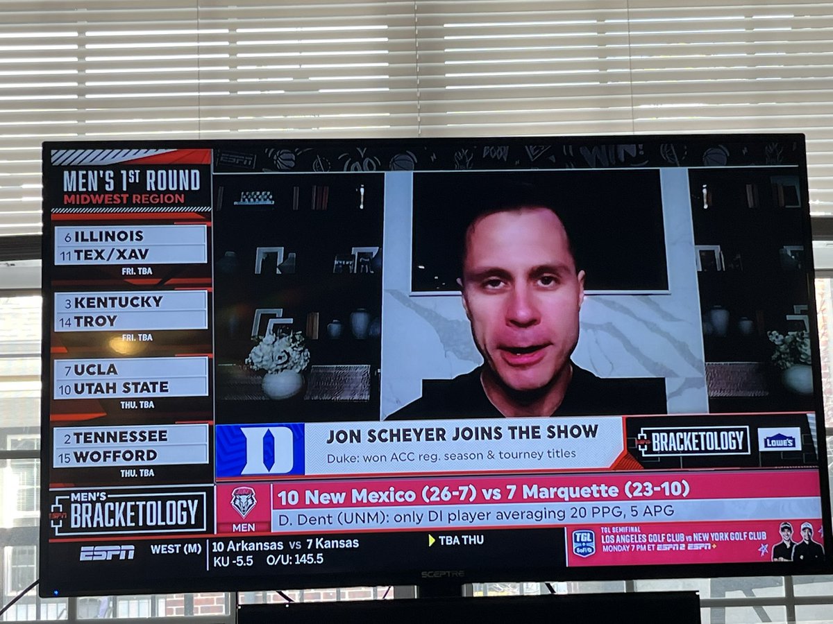 anxiouspasta's tweet photo. I’m getting the vibe Scheyer took this espn interview sitting on his living room floor with his laptop on a stack of books on his coffee table and honestly I’m here for it https://t.co/8v2EXOH90u