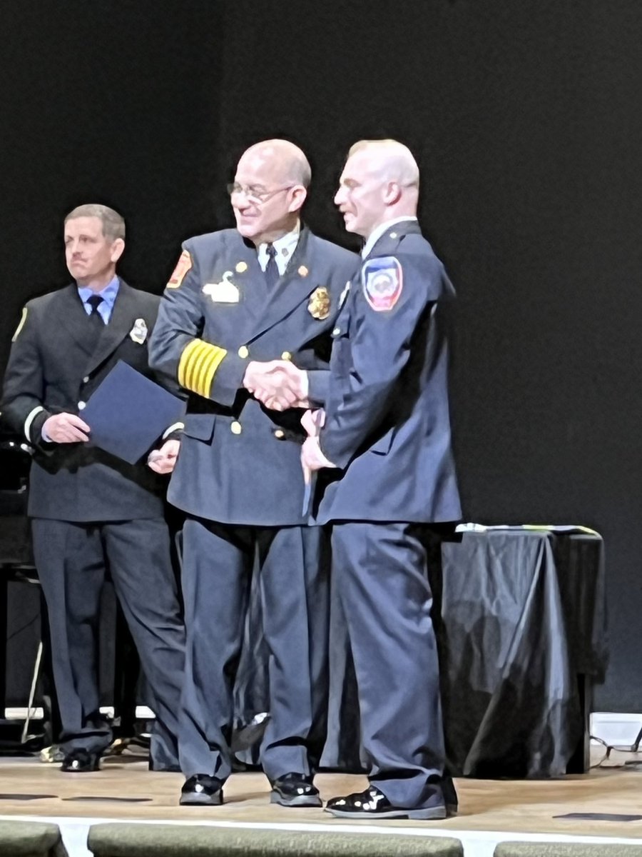 Congratulations to Firefighter/Paramedic Timothy Landle for completing the Virginia Fire Officers Academy.  This 6-Day residential program is designed to develop the leadership skills of aspiring and new company officers across the Commonwealth of Virginia.  Nice work Tim!