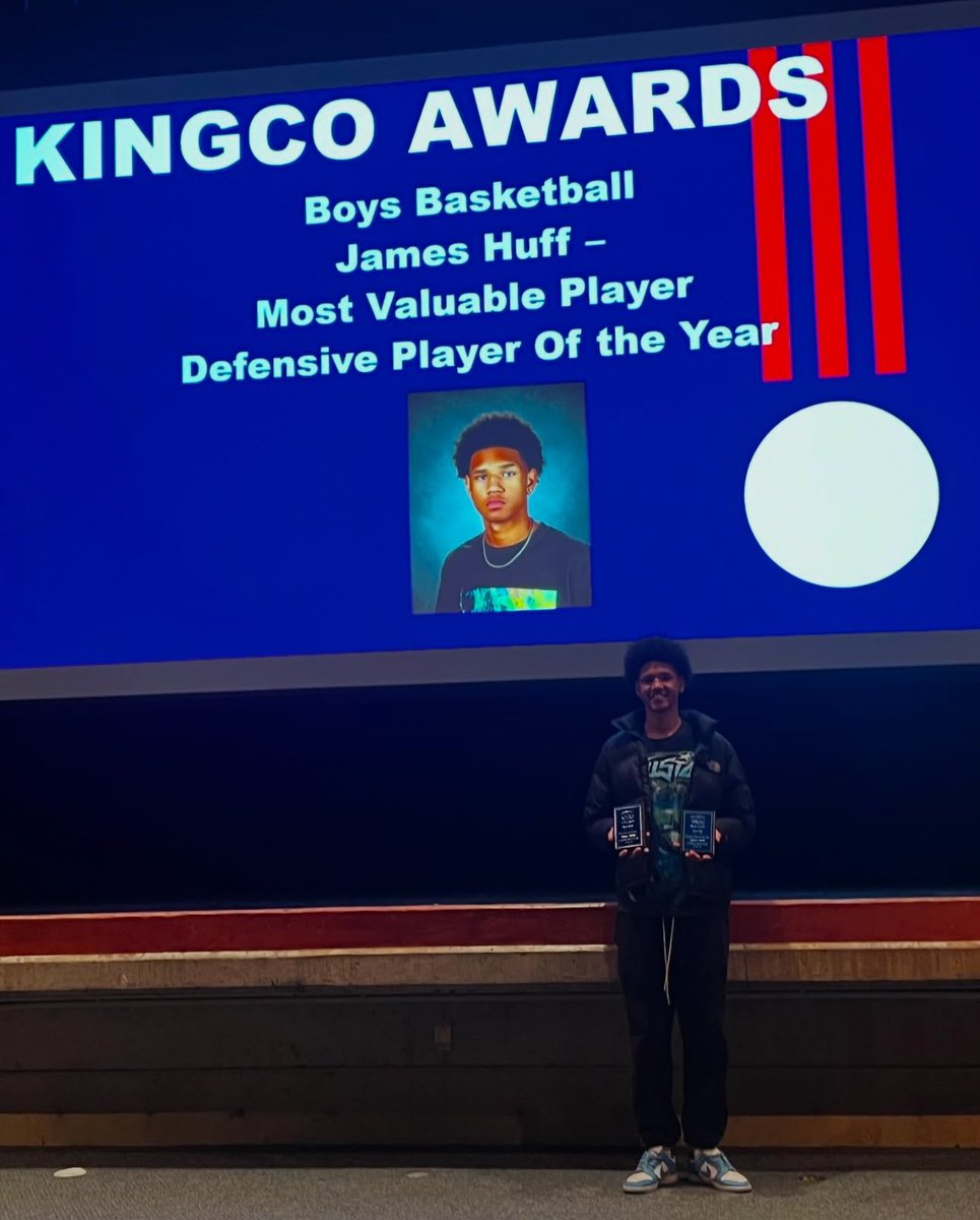 JamesHuffIV's tweet image. #AGTG 🏁
2x WIAA Athlete of the Week
2x Team MVP
2x First Team All-League KingCo
1x MVP All-League KingCo
1X DPOY All-League KingCo