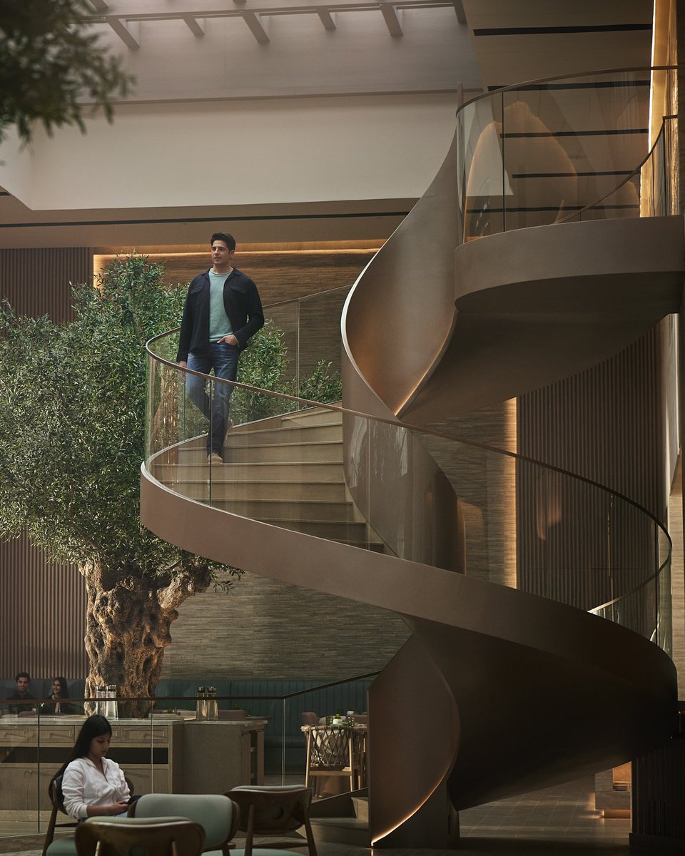 SidMalhotra's tweet image. When the vibe matches the view #HiltonForTheStay