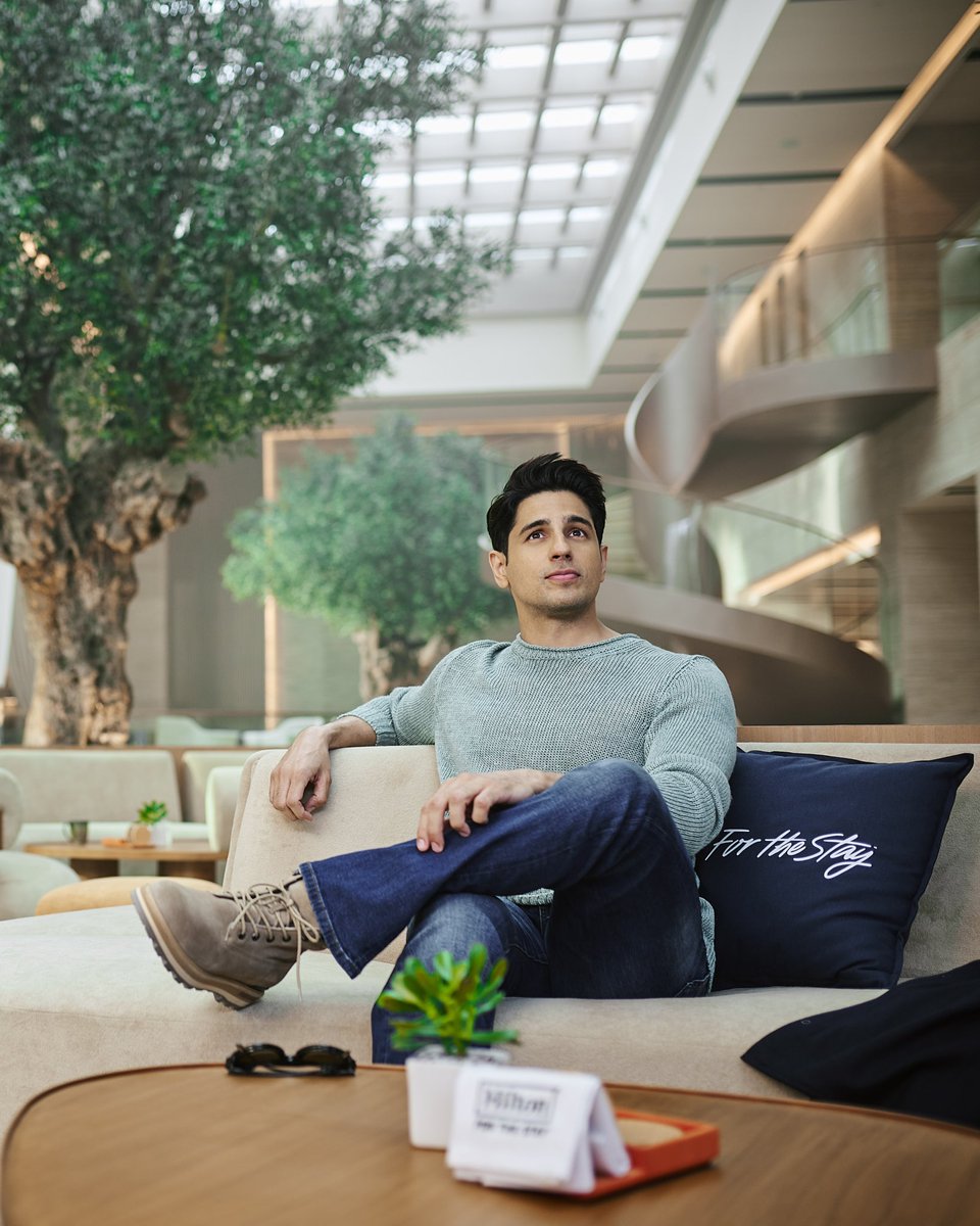 SidMalhotra's tweet image. When the vibe matches the view #HiltonForTheStay