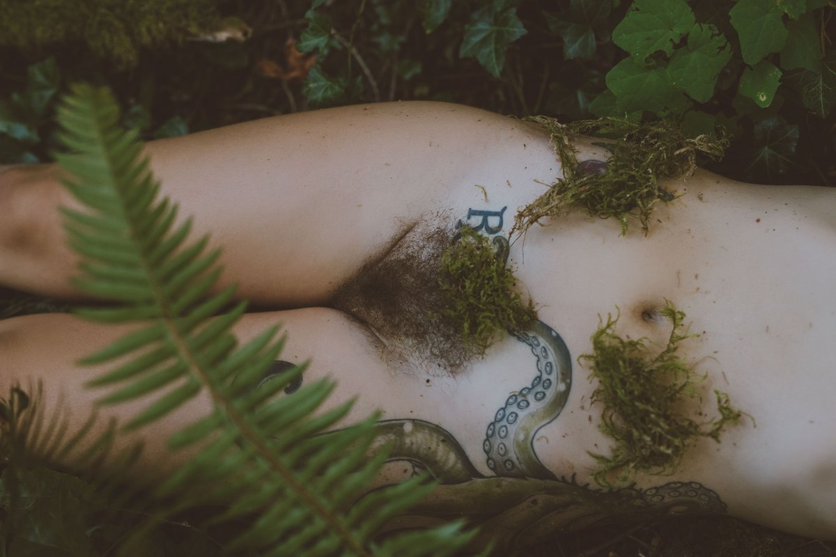 CorwinPrescott's tweet photo. Moss

@chchchrrybomb69 https://t.co/pLxt9FrOYz