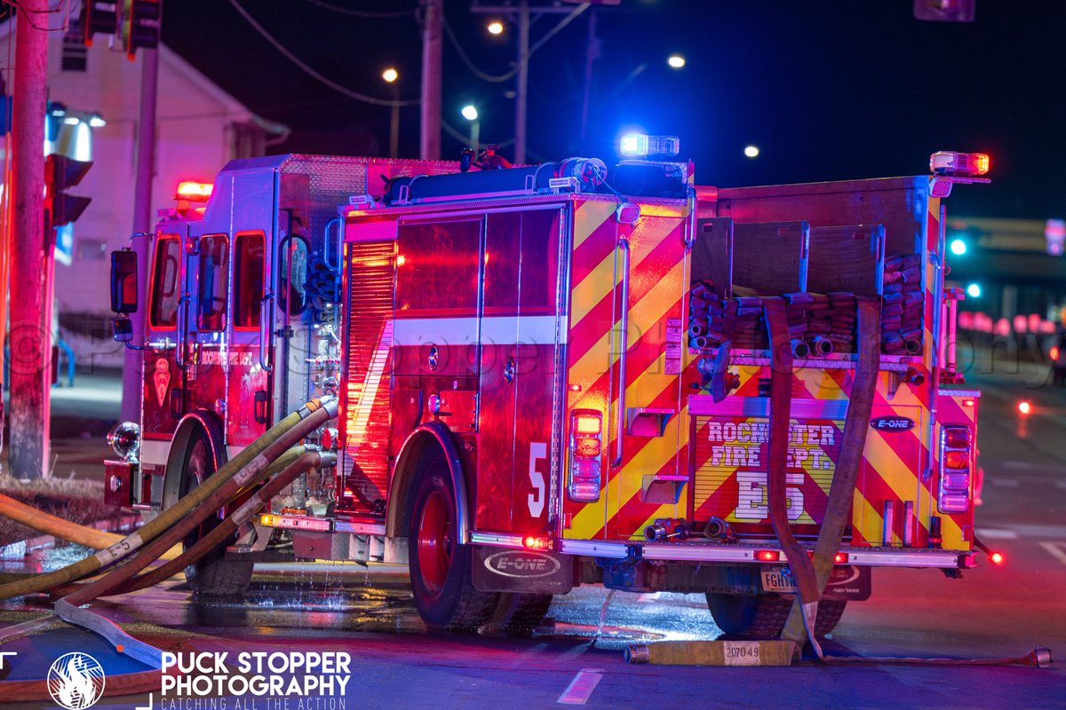 On March 8th Rochester firefighters worked a vacant house fire on Mt Read Blvd. Crews had heavy fire from the second floor on arrival but made quick work through an aggressive interior attack. See more at puckstopperphotography.com/FireScene/NYFi…

#Roc #Rochester #RochesterNY #RochesterNewYork