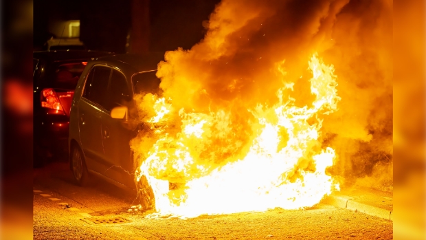 Auto uitgebrand aan Johannes Poststraat in Oss