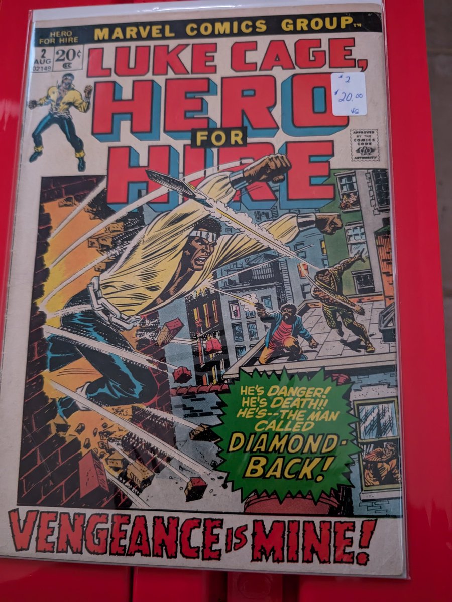 comicbookaddt's tweet image. Get ready to kickstart your comic collection! 🎉 We're giving away starter comic books the first week of April 2025. Follow us now for a chance to win and dive into the world of heroes &amp;amp; villains! Follow @startcomicbooks #FreeComics #ComicBooks #Giveaway