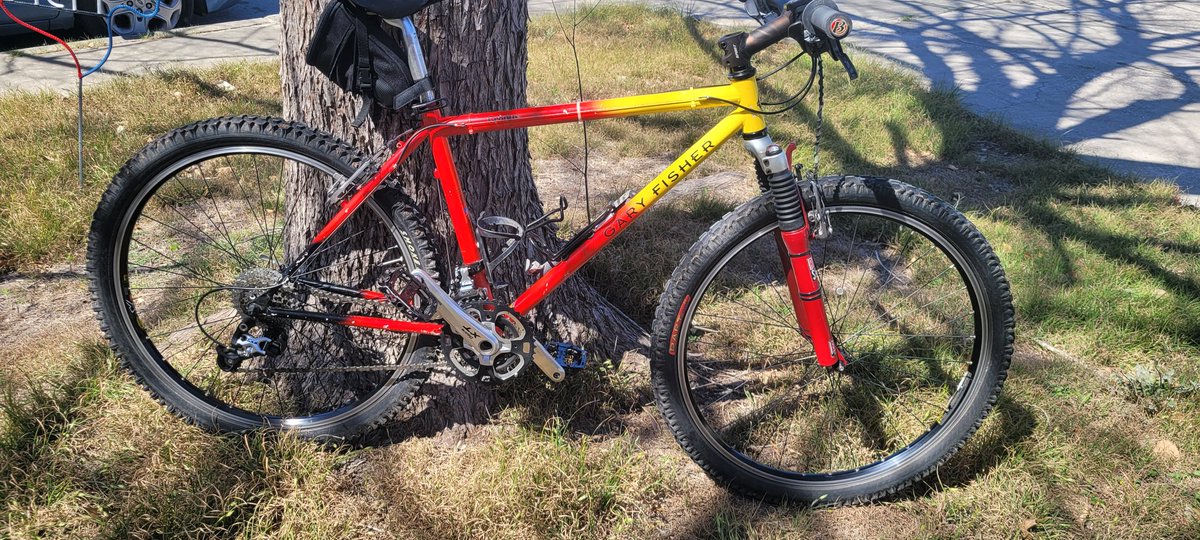 edkoenningskid's tweet photo. This is still such a fun rig to ride! Gary Fisher Cronus, with XT/XTR components.  #bikes #Cycling #CyclingLife #RideABike https://t.co/7JB8OuRHwE