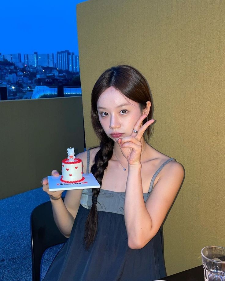 Selamat mengulang tahun ke-5 meski sering putus nyambung bocil jametku 🙏❤ , wishnya yg panjang udah ada di kkt ya ay 🤏