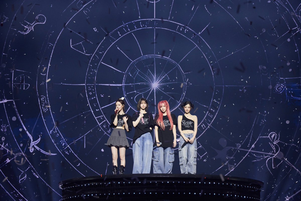 SMTOWNGLOBAL's tweet photo. “서울, Calling!” #에스파 KSPO 돔서 두 번째 월드 투어 수미상관 피날레
무대력+팬서비스 Max 찍고 양일 2만 관객과 하나 된 공연 완성!

https://t.co/EWmZAYbykL

#aespa #æspa #에스파
#SYNK_PARALLELLINE_ENCORE
#SYNK_PARALLELLINE
#aespa_SYNK_PARALLELLINE https://t.co/YGRKdf4QIc