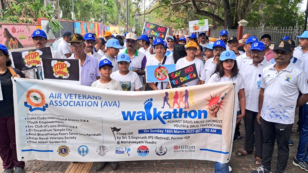 Air Veterans Association ( AVA) jointly with Indian Naval Veterans Society ( INVeS ) organised Walkathon from #ManaveeyamVeedhi to #Palayam #RakthashakshiMandapam, #Trivandrum to create awareness against #drugs abuse.
The #Walkathon was flagged off  by Sri. S Gopinath, IPS (Retd)