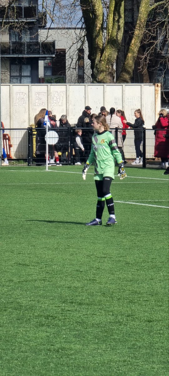 CB1Goalkeeper's tweet photo. I had to make an early save from a freekick on the edge of the area within the first minute.  I settled in to the game nicely, but a second freekick, from a similar position,  found the top corner.  #topbin

 👕 @Fugati1
🧤 @SOLO_GK_ https://t.co/c9wc1fi03h