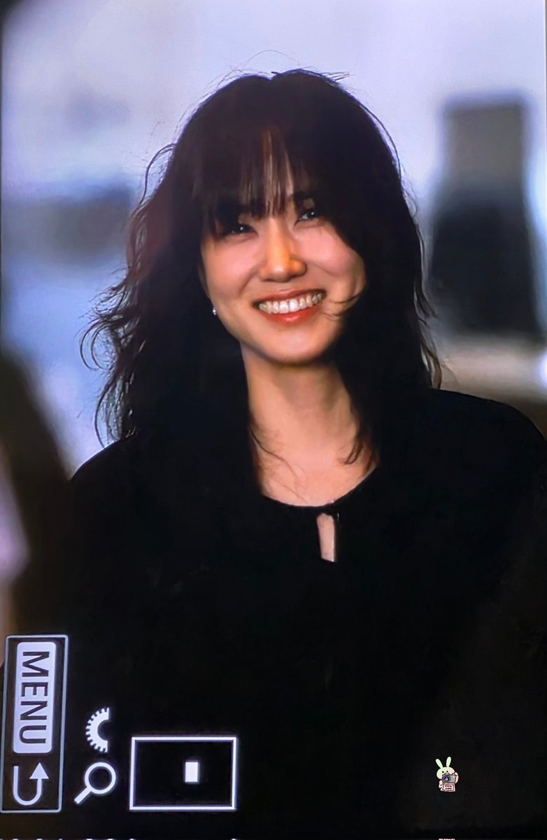 onlyhwiworld's tweet photo. 오? 오늘 제발회는 블랙빈인가 봥
세옥 헤어스타일을 한 은빈🐰🖤 https://t.co/vWyj3GwUMx