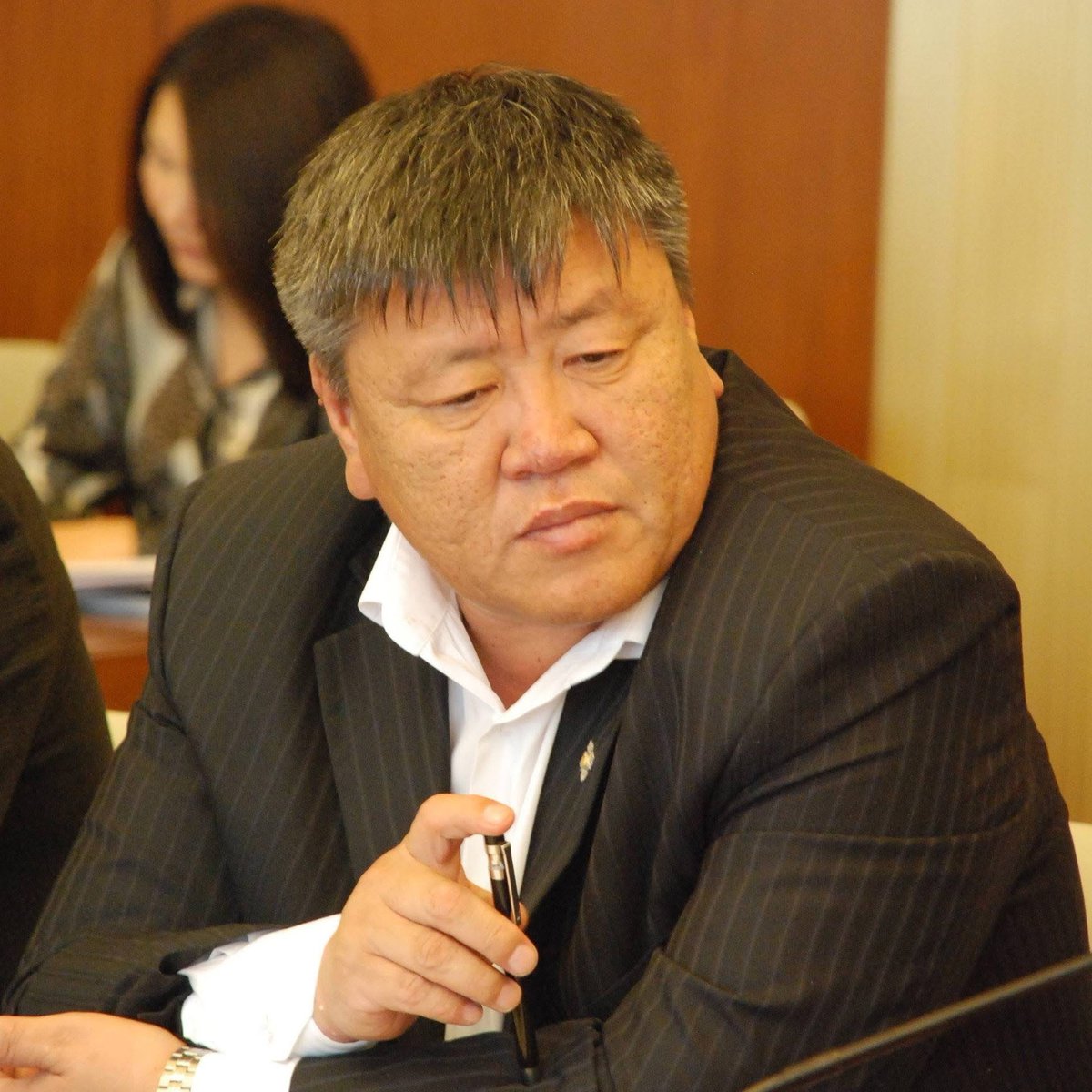 УИХ-ын гишүүн асан П.Алтангэрэл: 1 дүгээр ангид орж буй сурагчдаас шалгалт авч байна. Дөнгөж хүний нийгэмд хөл тавьж байгаа бяцхан оюун ухааныг чи сайн, чи муу хэмээн ялгаварлан үзэж байгаа нь дэндүү харгис санагдаад болдоггүй ээ‼️

Би нэг зүйл бичих хэрэгтэй юм шиг бодогдоод.