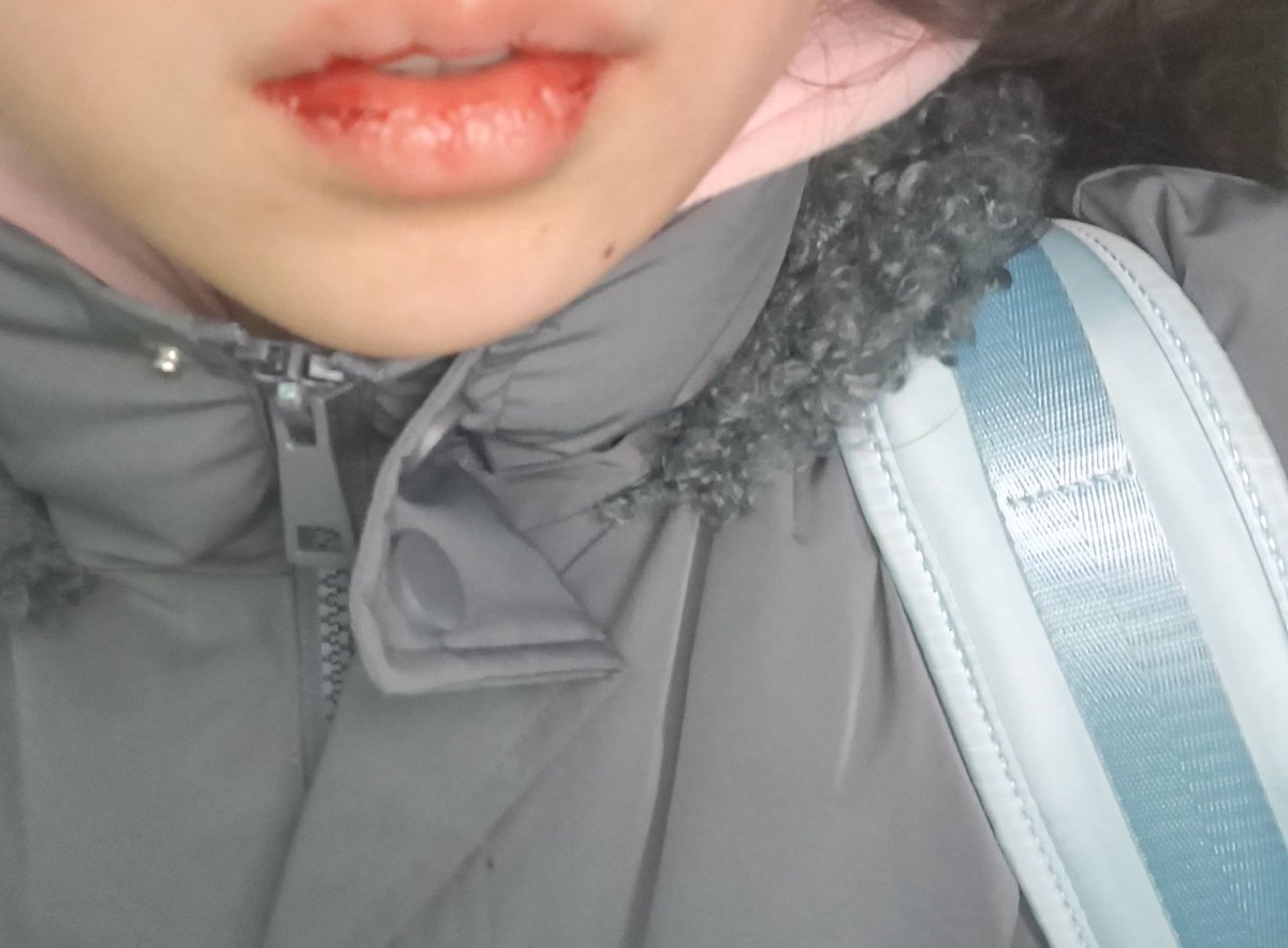 福利姬猫不会讲话猫爱挠人分享的黄推图片2 - 网红私拍内容