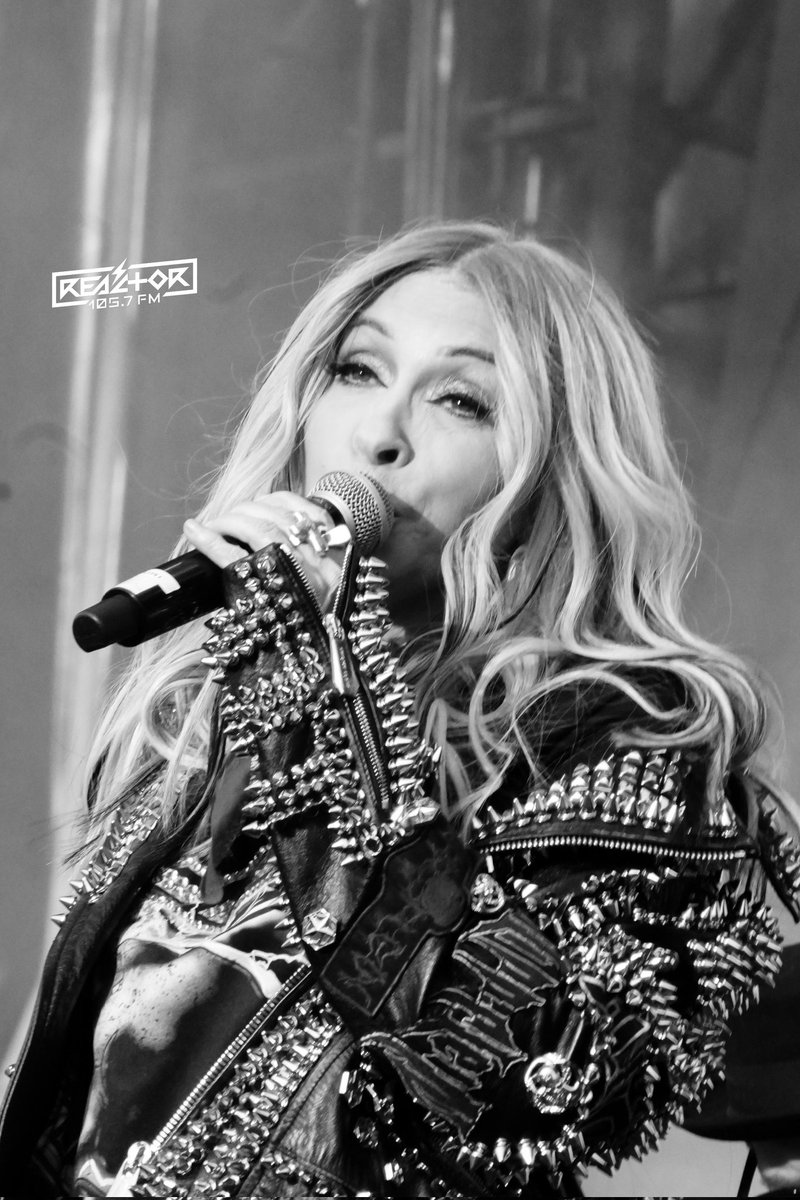 Reactor105's tweet photo. No nos resistimos con la presentación #MúsicaParaMandarAVolar. Una grata sorpresa en este @vivelatino 2025 😱🎤

📸: Nissim Sabban 

#ReactorVL https://t.co/1RP9cW4att
