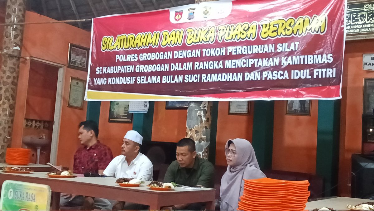 psht_grobogan's tweet photo. Silaturahmi dan Buka Bersama Perguruan Pencak Silat Kabupaten Grobogan bersama POLRES Grobogan dan BAKESBANGPOL Grobogan @grobogan_polres @kesbangpolgrobogan https://t.co/Hi5EcA3HzV