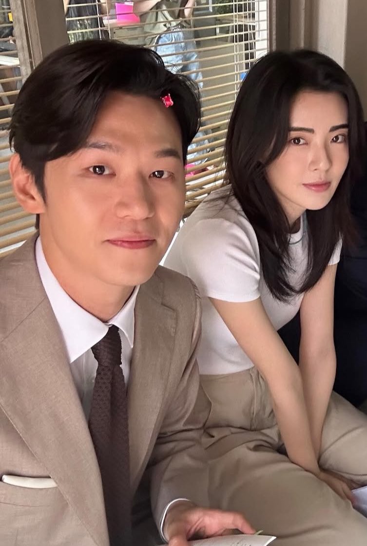 seom0107's tweet photo. 기세미경 너무 욱기고재밋어...
이래도죽일거고저래도죽일거고그냥죽일거야아아아아앍!!!! 하는 전여친이랑 그래죽여라죽여... 하는 전남친 https://t.co/frpjiuvjNH