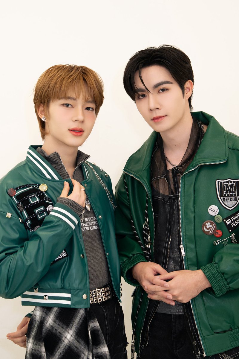 SusanSu9517's tweet photo. Still need around 150 followers to reach  500 for ZeeNuNew! If you like both of them,Plz kindly follow me,I will follow back immediately!
#ZeeNuNew 
#ซนซนขอแลกฟอล https://t.co/VJa1GWbyxG