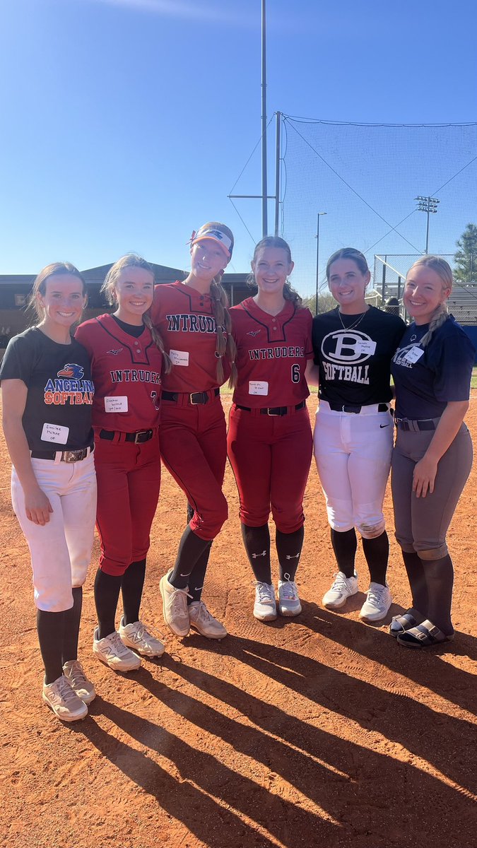 Had such a great time at <a href="/ACRunnersSB/">Angelina College Softball</a> camp today!! It was so good to be back on campus, and meet some future teammates! Can’t wait for the next two years! #runem 
<a href="/TXIntruders_GLD/">TX CF Intruders 18U/16U Gold Program</a> <a href="/CyWoodsSoftball/">Cy Woods Softball</a>