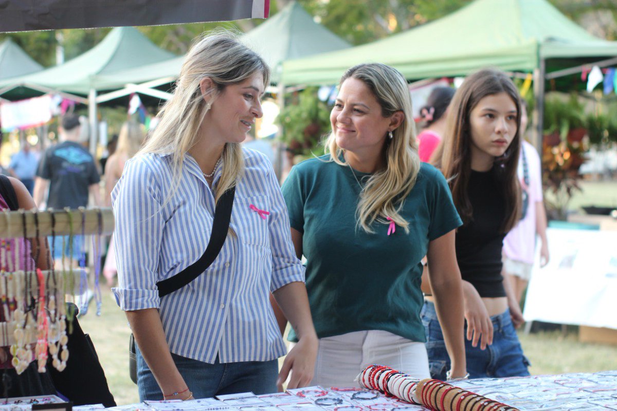 Volvió la #FeriaDeMujeresEmprendedoras de la <a href="/CCARICorrientes/">Coalición Cívica ARI Corrientes</a>, con un clima que acompañó de manera ideal para compartir en familia o con amigos recorriendo los distintos stands de nuestras emprendedoras. 🙌🏻
Siempre orgullosa de esta iniciativa. 🙋🏼‍♀️