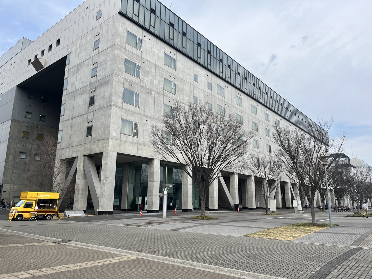 先週は東大の井上圭一先生のお招きで物性研でセミナーを行いました。多くのご質問、ご議論をありがとうございました！それにしても物性犬の愛らしさに一目ぼれ。お土産用の物性犬は売り切れだそうで、残念・・。再販してくださーい！！